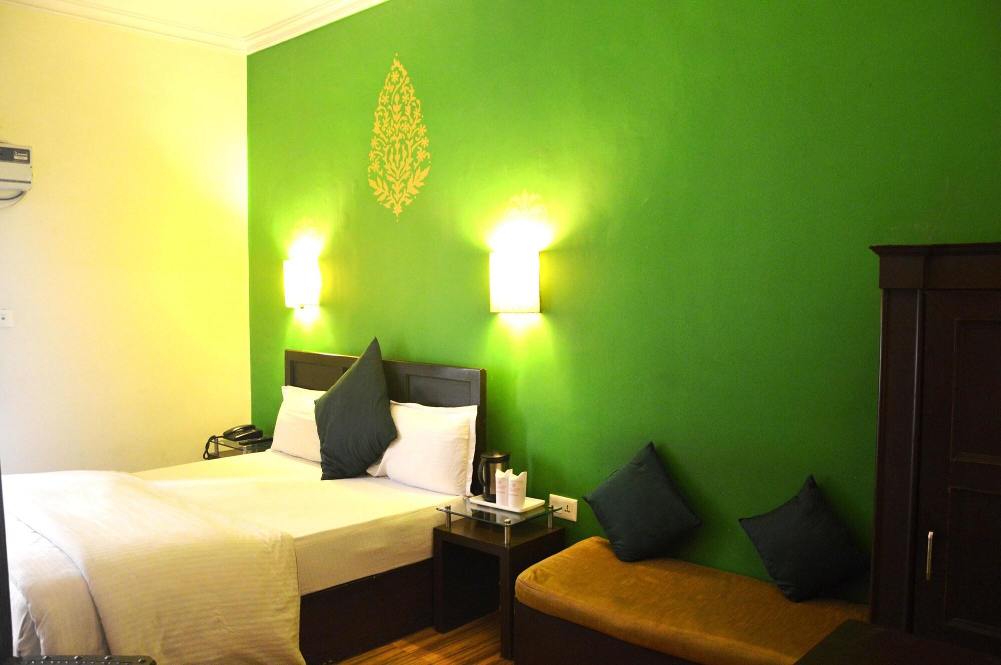 La Casa Hotel Haridwar Bagian luar foto