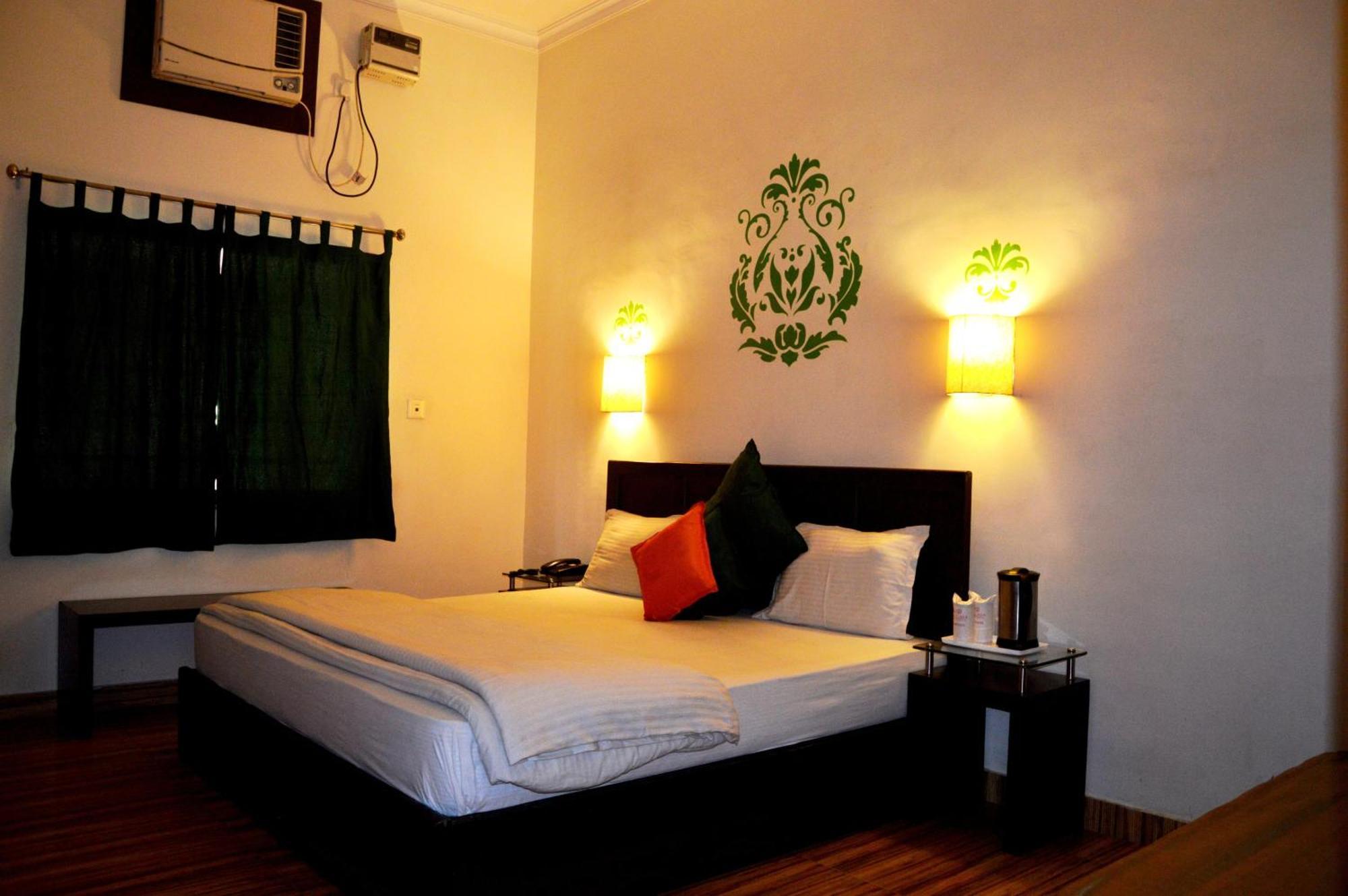 La Casa Hotel Haridwar Bagian luar foto