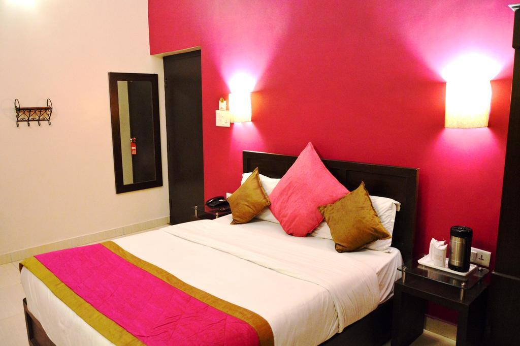 La Casa Hotel Haridwar Bagian luar foto